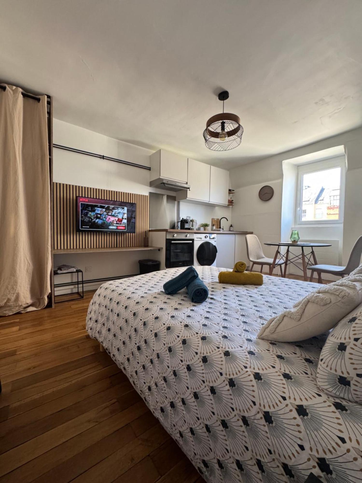 Charmant Appartement Au Coeur De Bourges Zewnętrze zdjęcie
